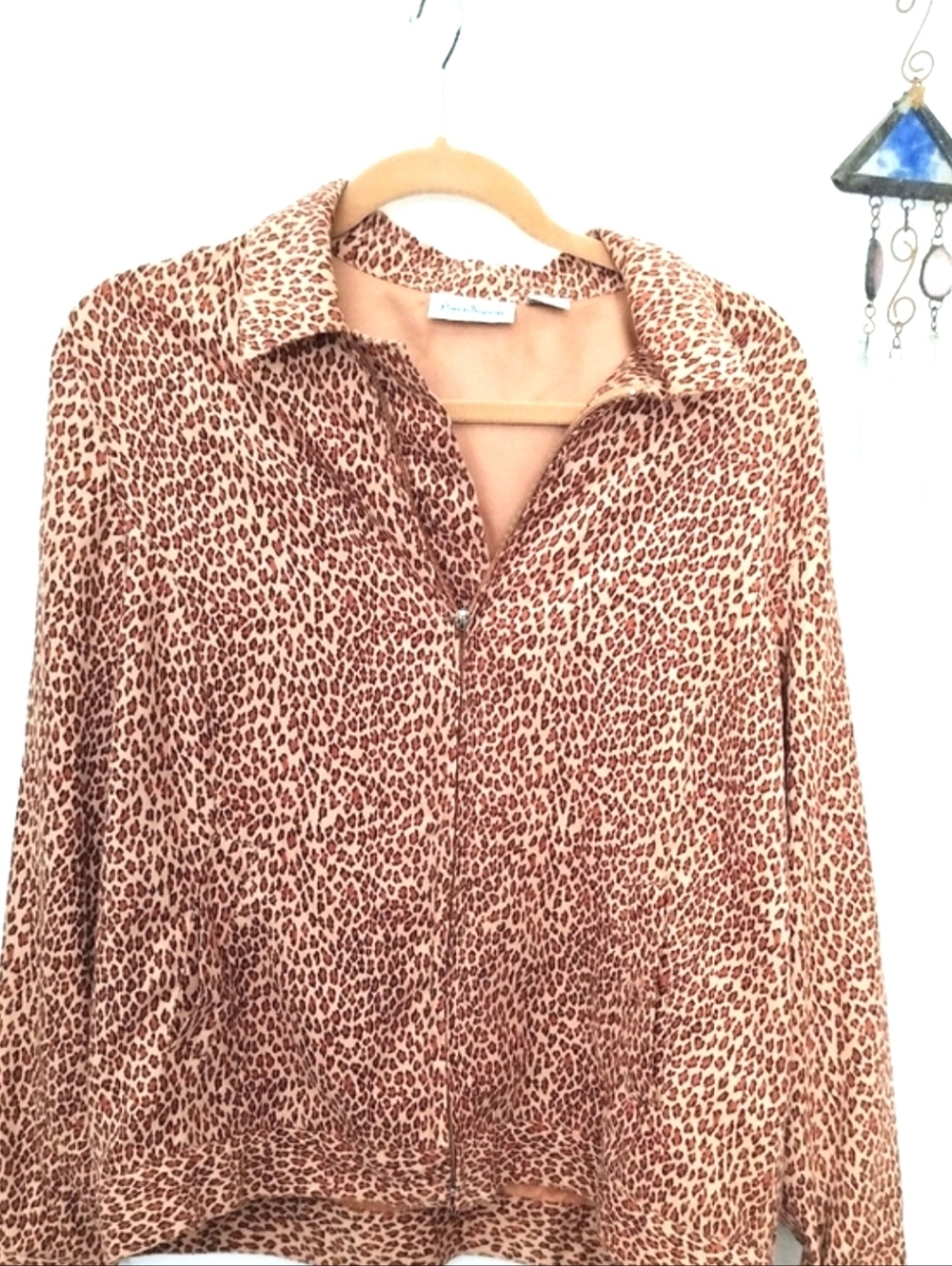 Patchington Women's L Leopard Print Button-Down Shirt in Tan and Brown
